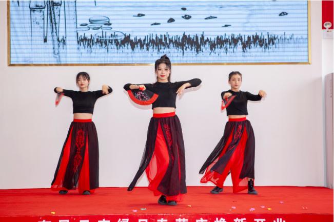 东风日产绿日专卖店,庆祝东风日产绿日专营店焕新开业