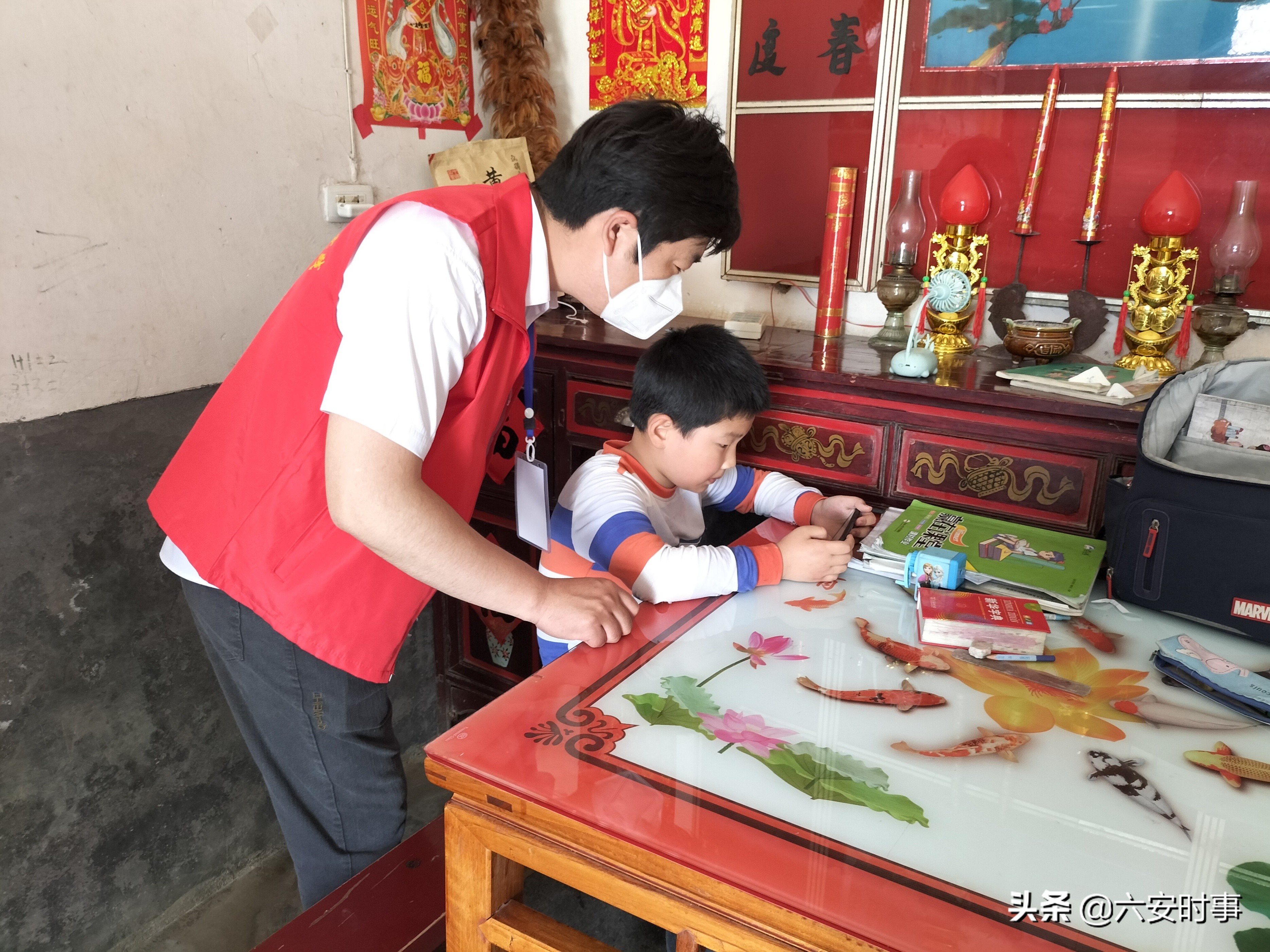 抗疫有我勇于担当,坚守防疫一线担起抗疫工作使命