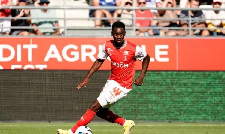 超越梅西助攻有多难,超越梅西的球员内马尔