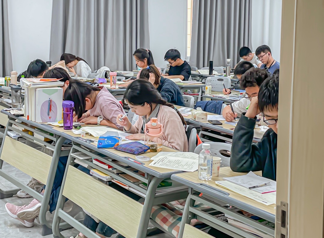 为什么考研机构有免费的课程,考研辅导班该不该报