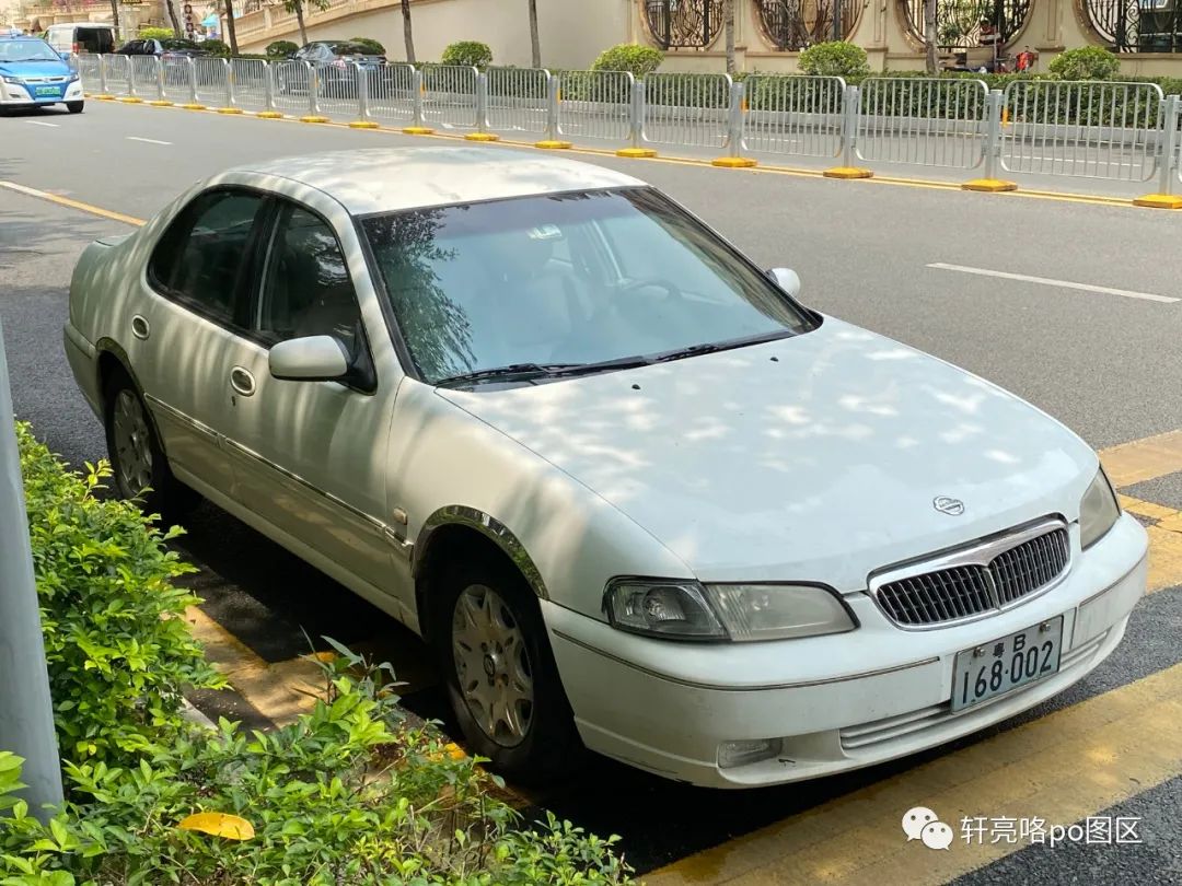 02日产蓝鸟,02式车牌超跑