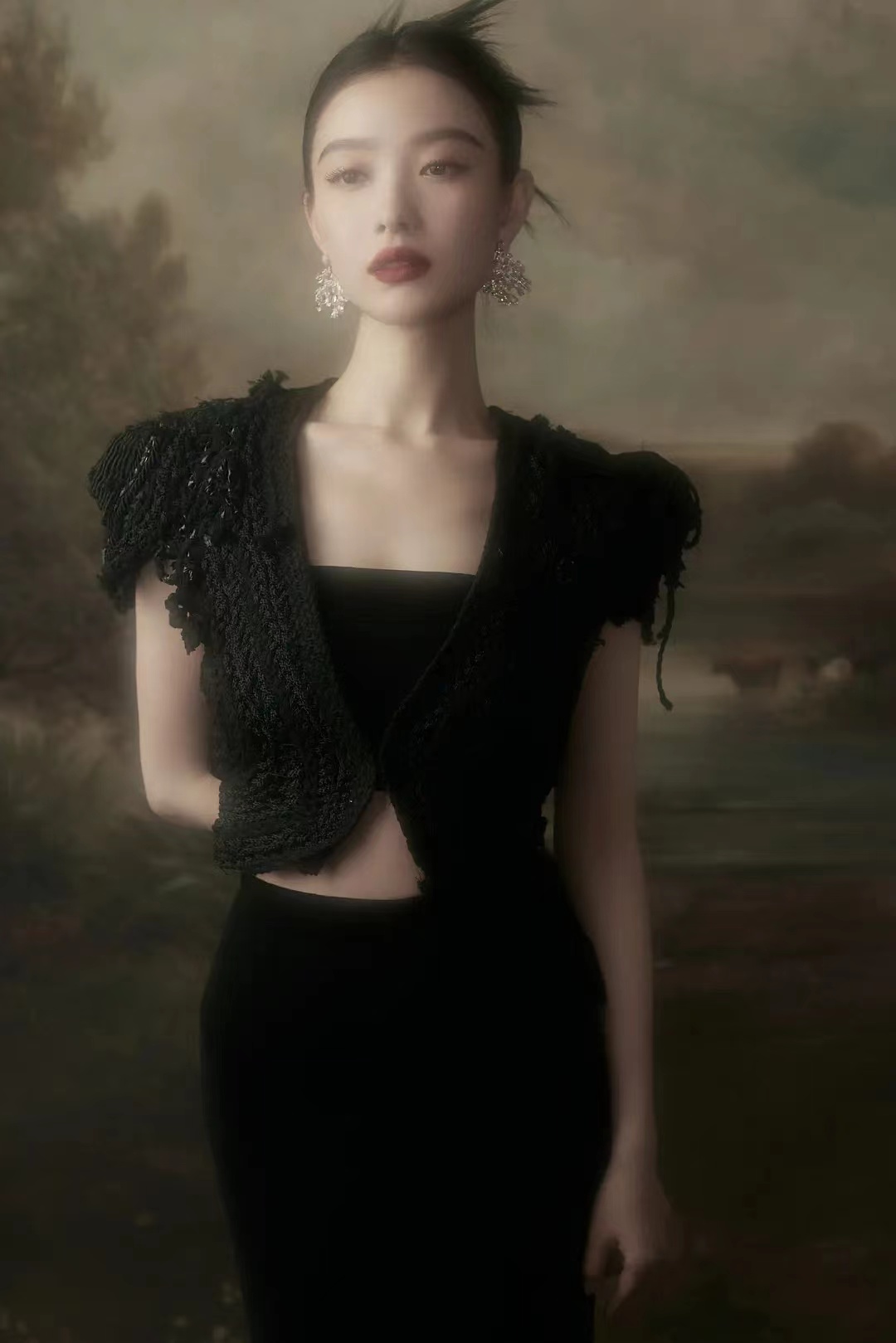 倪妮红毯百变穿搭图,倪妮金色闪光裙高定