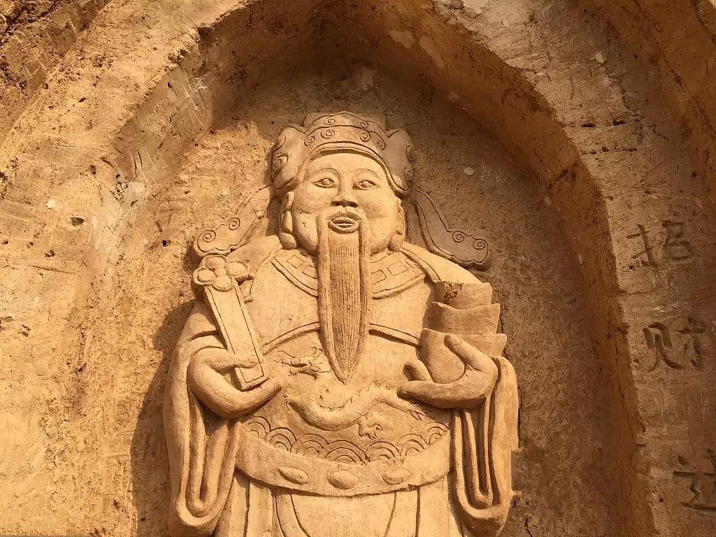 初五迎财神向财神爷要钱,初五怎样迎财神和送财神