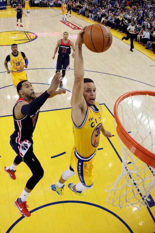 新王登基，三分王者史蒂芬.库里