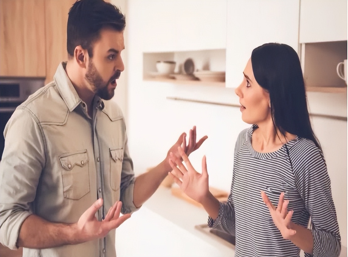 争吵打架身体为什么会发抖,与人争吵时身体发抖