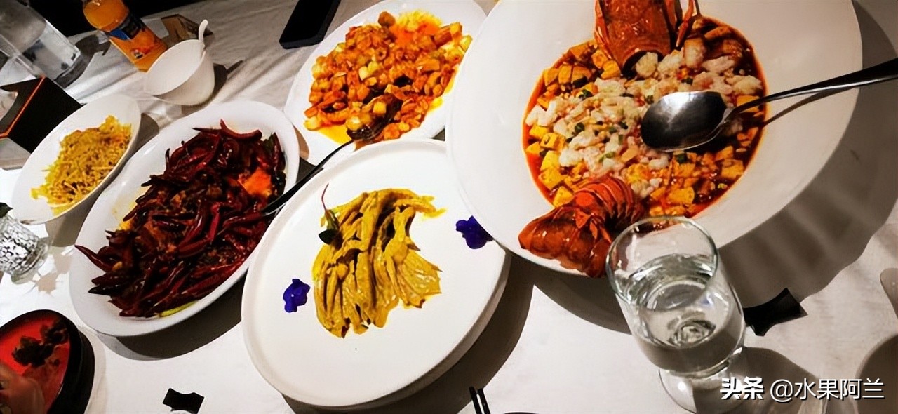 龙虾最好吃的5种做法简单,在家如何做出美味又好吃的龙虾