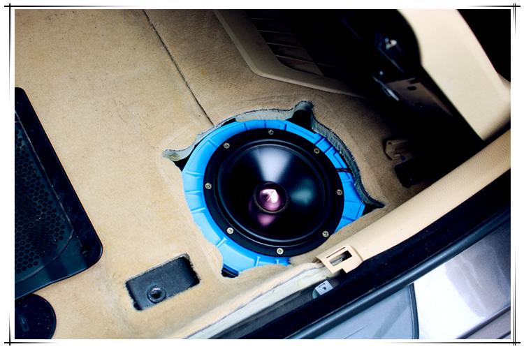 宝马5系升级中置音响安装教程,宝马5系三分频汽车音响改装方案