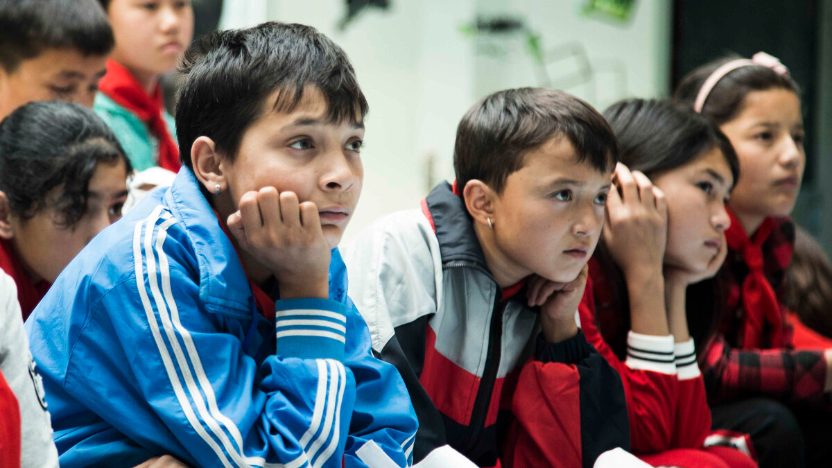 乸毑这两个字怎么读,毑乸这两个字念什么音