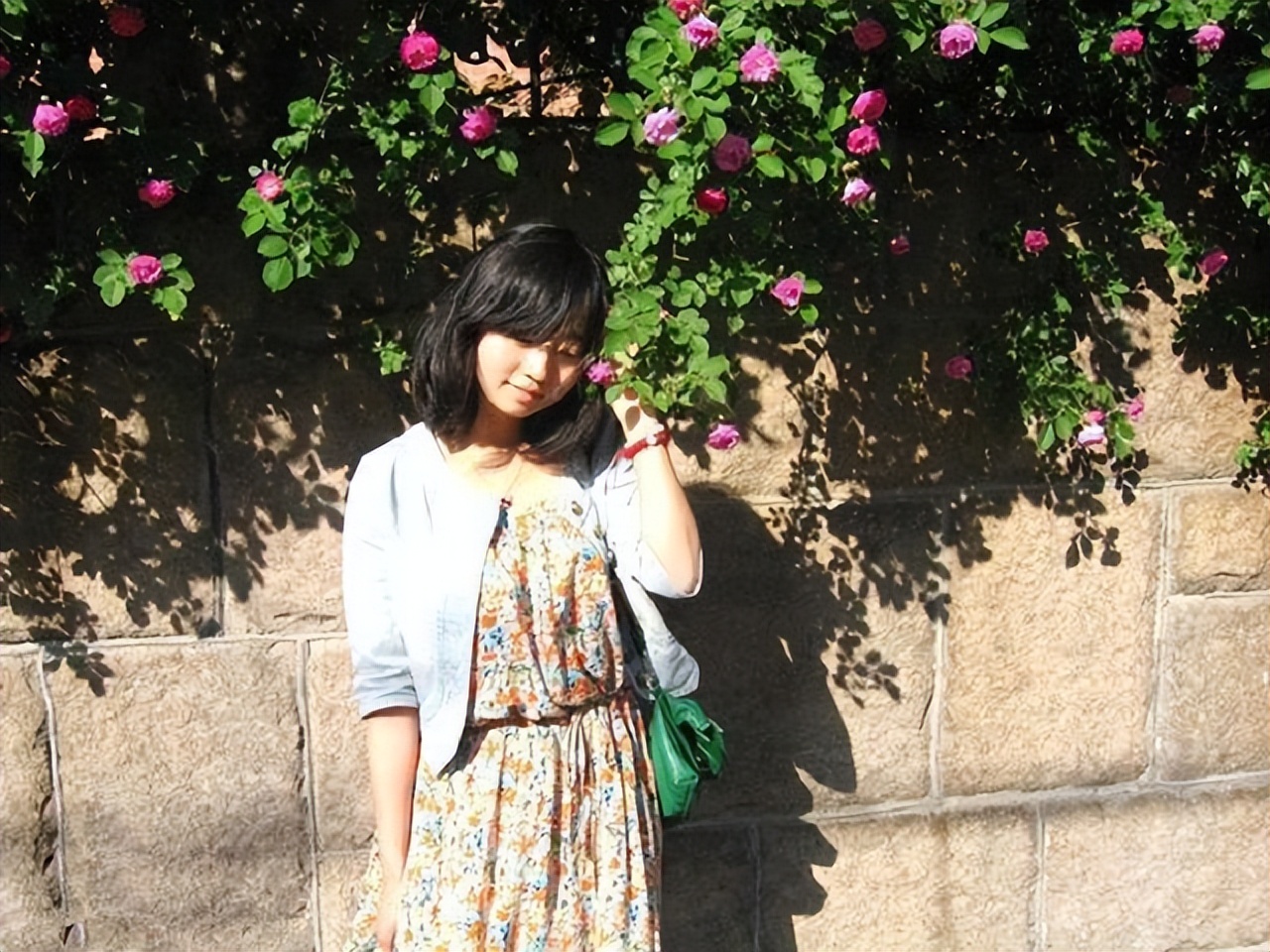 山东女孩才貌双全，一本大学毕业，为何选择出家当尼姑？