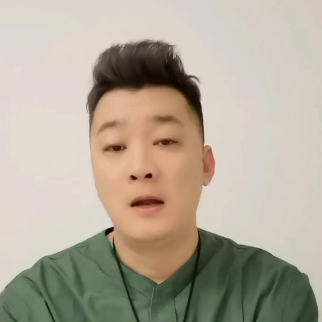 今天来聊聊菱形脸和长型脸怎么去设计发型，视频有点长，请...