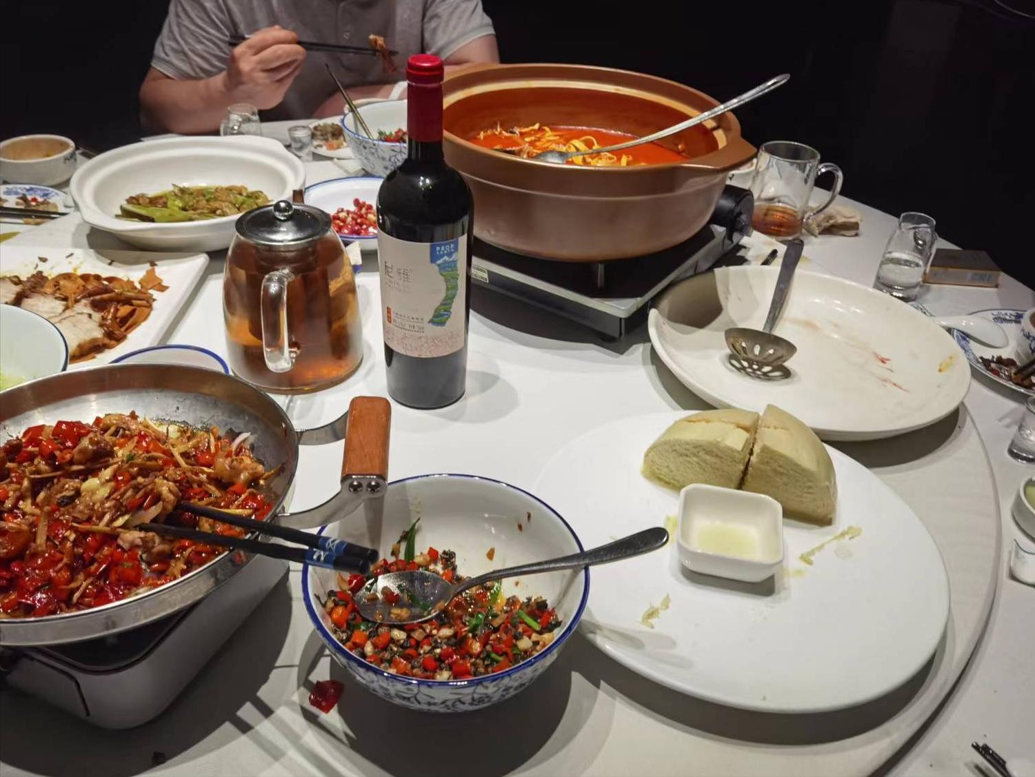 做餐饮必须得会做才可以开店吗,新手餐饮开店怎样做起来