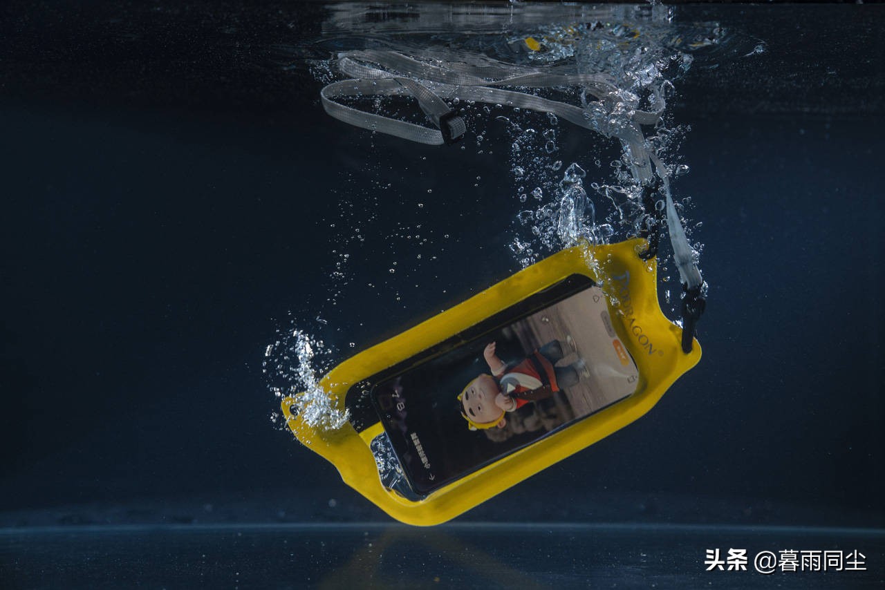 野外遇到暴雨应对方法,户外下雨技巧