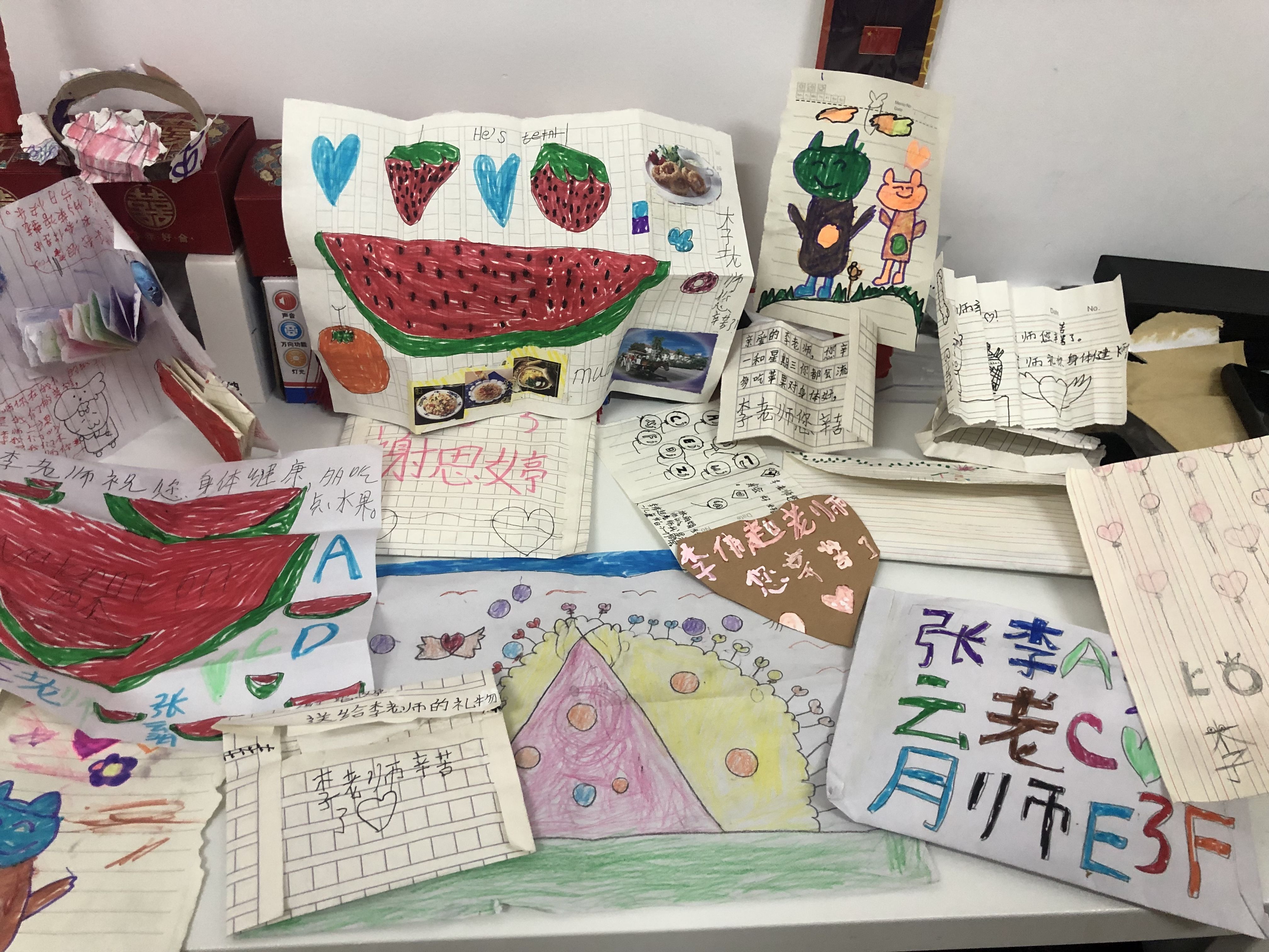 北京来的“警察老师”：踢足球、教英语，给山里的孩子打开一扇窗