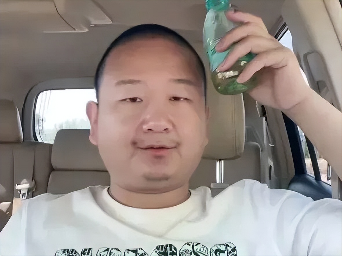 网红阿giao真实收入,阿giao直播被怼崩溃