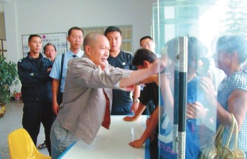 死刑犯执行死刑的流程,死刑犯在执行死刑前都想说什么