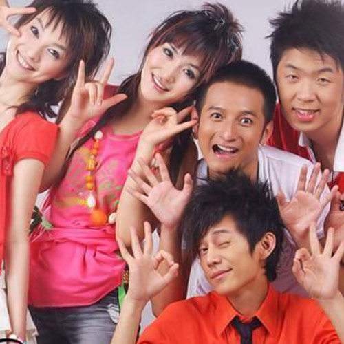 24年来守护着4个兄妹,最后却一个都留不住,何炅老了,都结束了