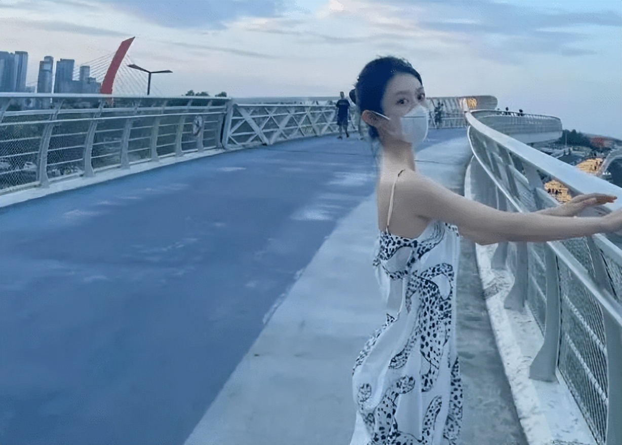 林书豪张镇麟现身野球场,张镇麟林书豪在成都