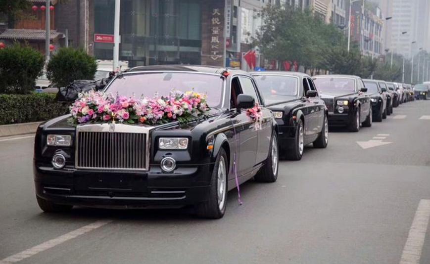 男子租劳斯莱斯婚车,男子租劳斯莱斯视频