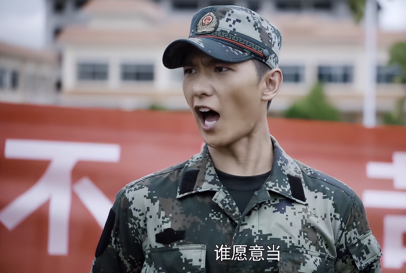 3天*放播**量2.3亿！30岁杨洋“换脸式”演技出圈，这个男人有多狠？