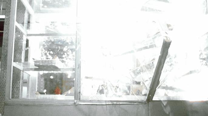 87岁开山鼻祖去世！那个拿命搏的港片时代，捧出的都是巨星