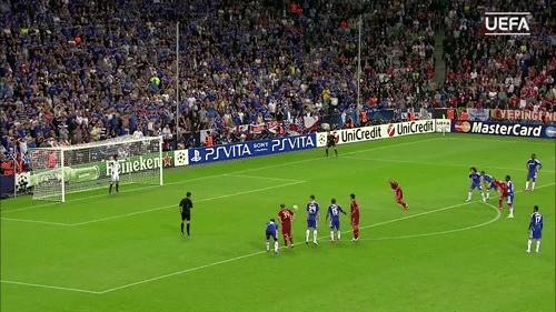 穆里尼奥与纽卡斯尔联签约,穆里尼奥接手蓝军第一战