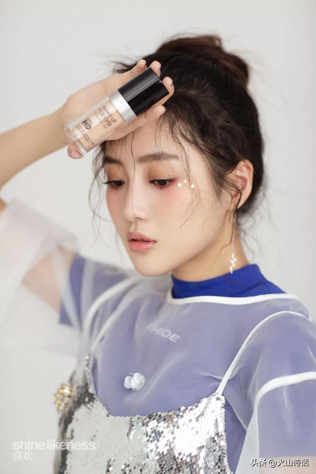 王梓薇：95后小花中的一颗新星，写真很甜很甜啊，太爱了！