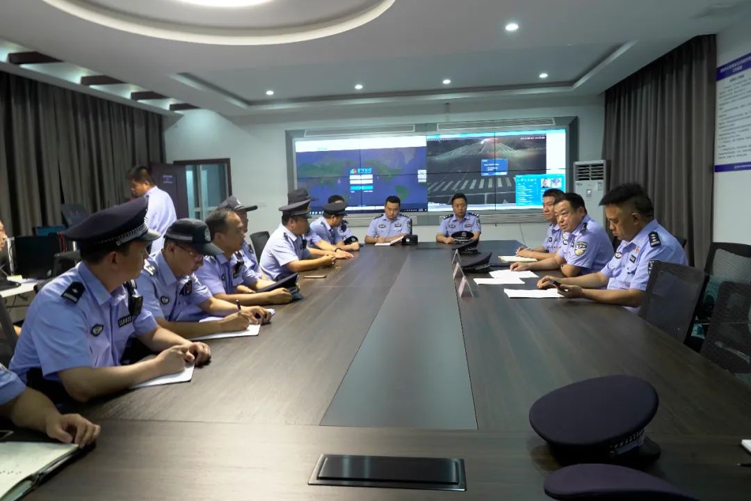 夏季治安打击整治“百日行动”丨尽锐出战!河南洛阳公安全力开展夏夜治安巡查宣防第二次集中统一行动