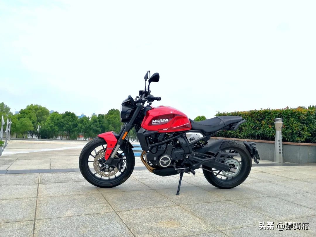 摩托莫里尼仿赛中国,摩托莫里尼塞文佐测评