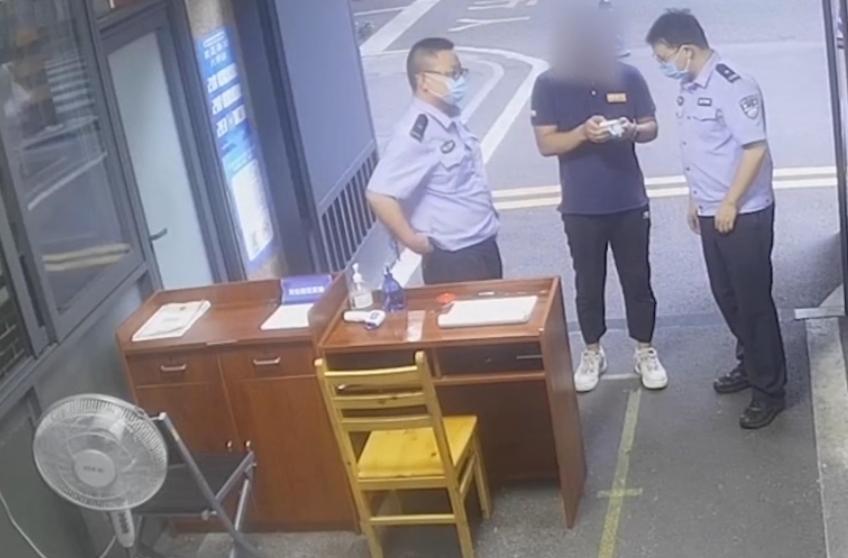 男子发廊充值7万,男子在发廊充值7万