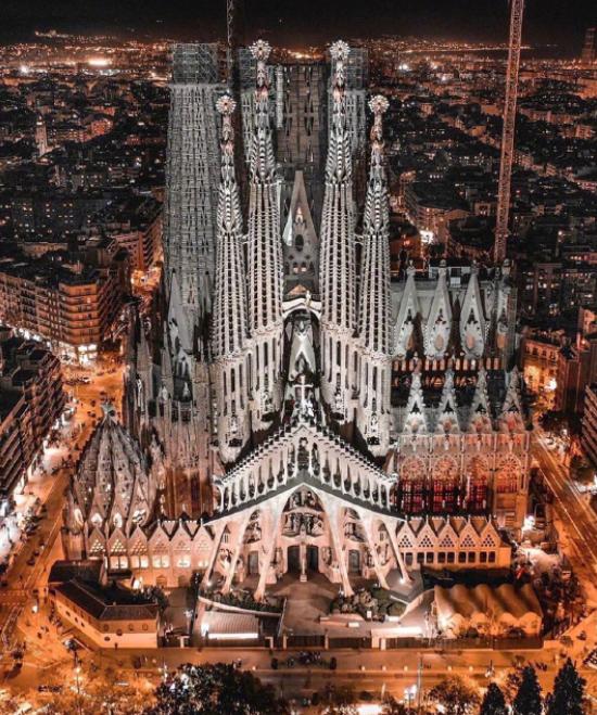 巴塞罗那为什么有吸引力,巴塞罗那特色是什么