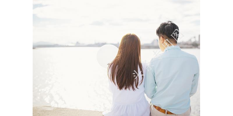 3年前，听妈话婚姻AA，3年后，他攒了12万，我买电脑还得分期