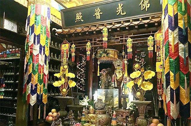 2017年,定慧寺将高僧遗体捐赠国家,体检现场显示:大脑还在