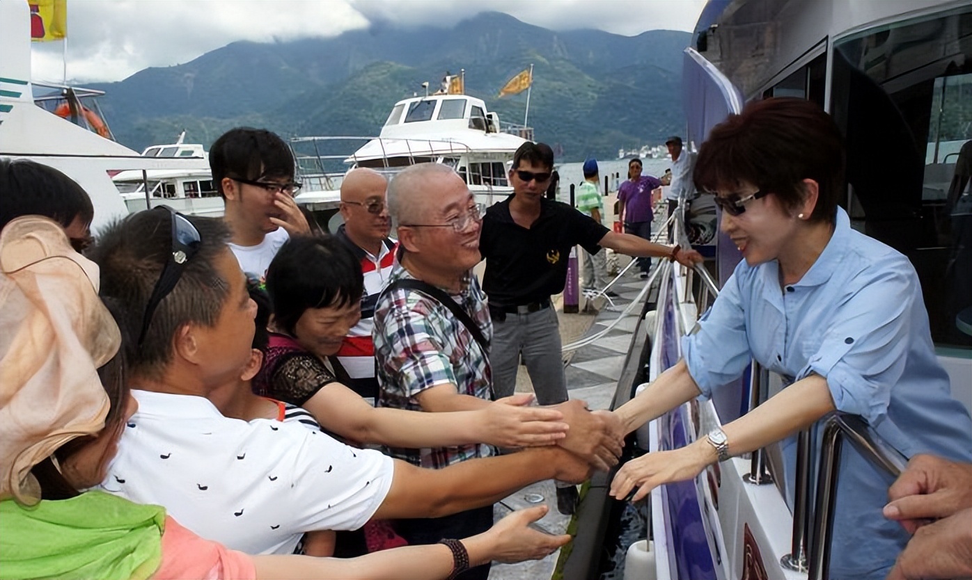 从大陆赚钱暴跌35%，台当局对抗大陆代价惨痛，请求进行对话磋商