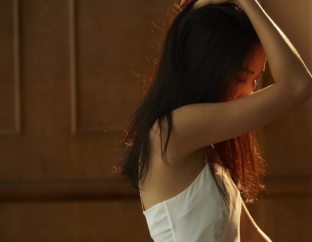 长篇励志小说《活在长冬也美丽》第十章做“鸡”