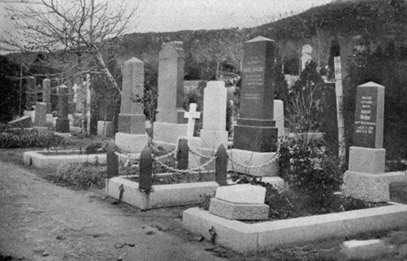 万国公墓的宋氏墓园留下许多谜团,万国公墓埋葬了哪些人