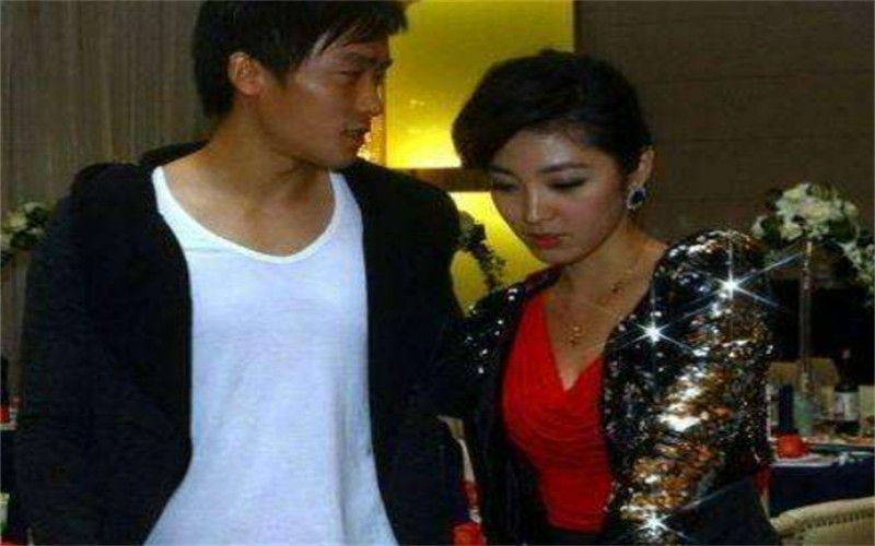 球员杜威现状,足球队员杜威现状