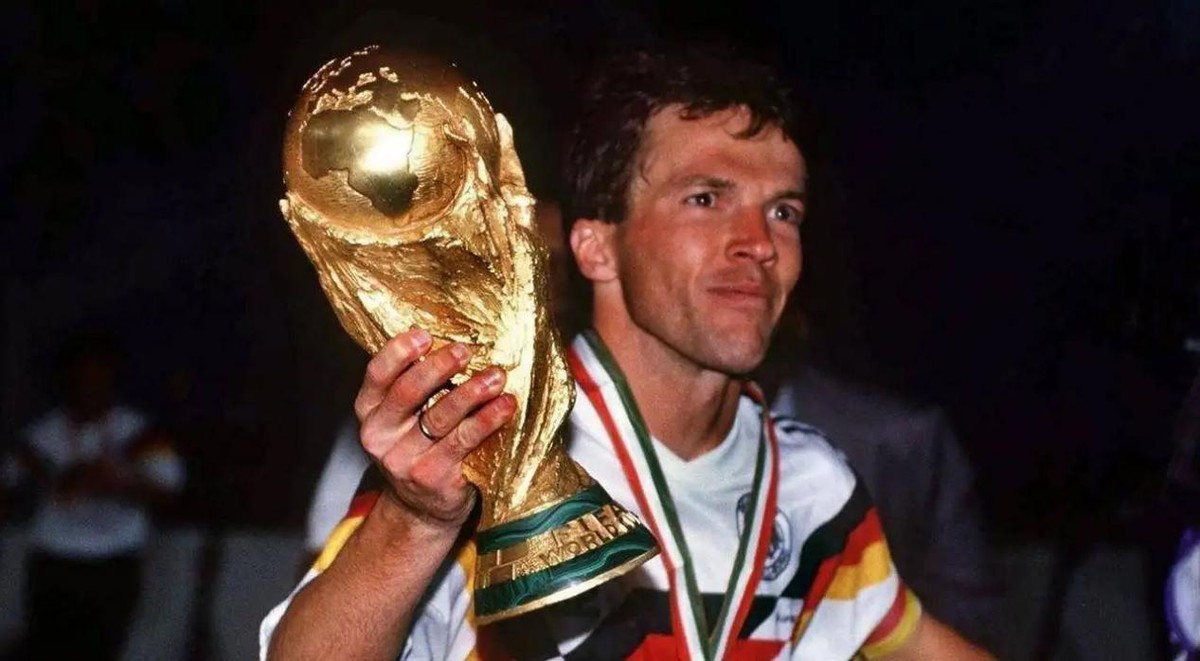 能同时获得世界杯、欧冠和金球奖的球星，共八人，下一个会是谁？