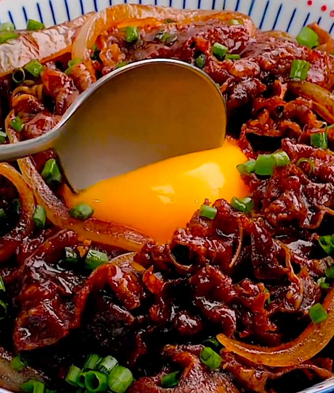 米饭做的好吃只需要这三样食材,米饭这样做好吃到连碗都舔干净