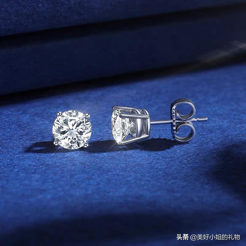 母亲节礼物项链黄金推荐,母亲节礼物排行榜前十名黄金饰品