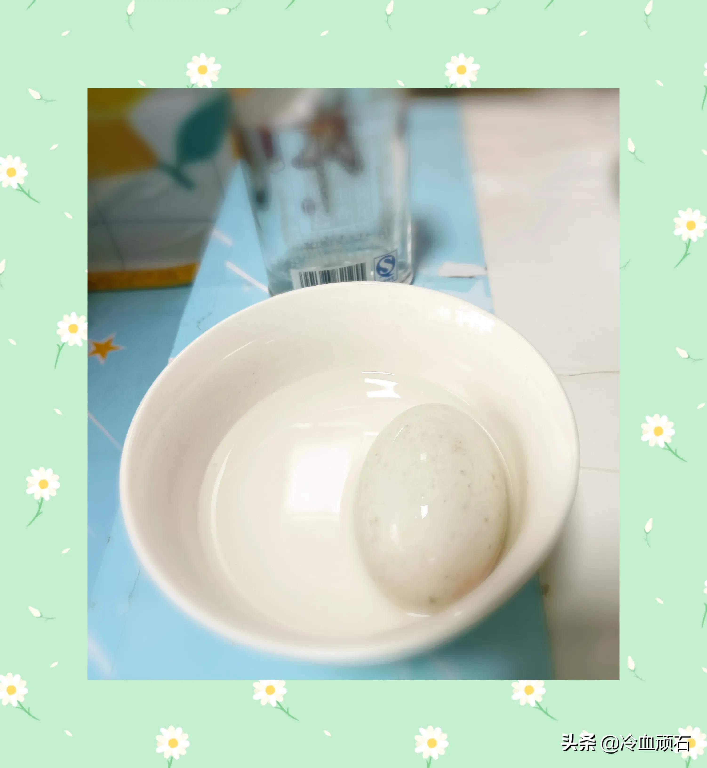 你知道如何自制美味的五香咸鸭蛋吗？