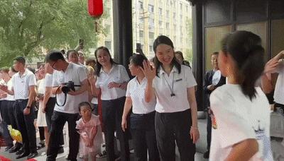 小学毕业典礼的超燃视频,最棒的小学毕业典礼