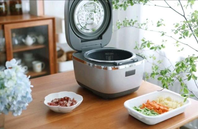 电饭煲内胆涂层掉落后有毒吗,电饭煲内胆涂层掉落有什么危害