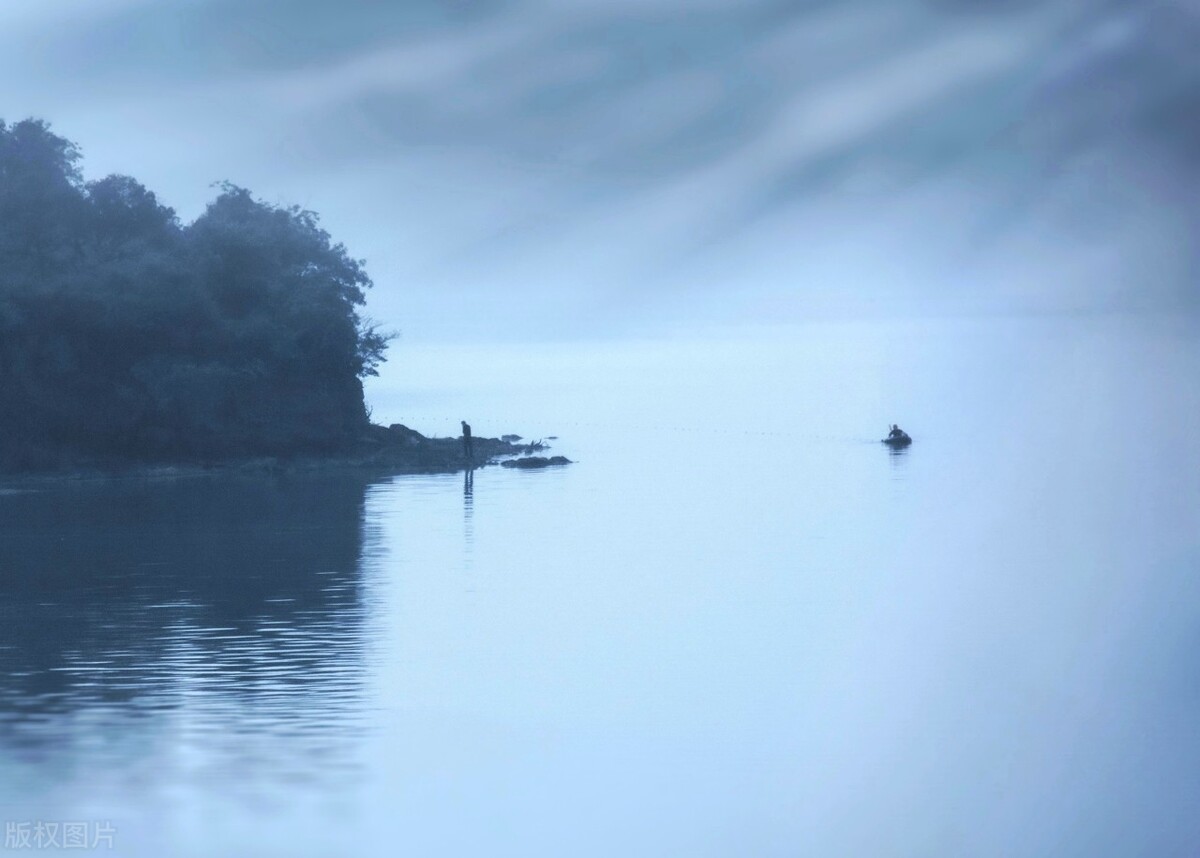 伯父有两张储蓄卡，一张汇丰的，一张东亚的，里面金额颇多