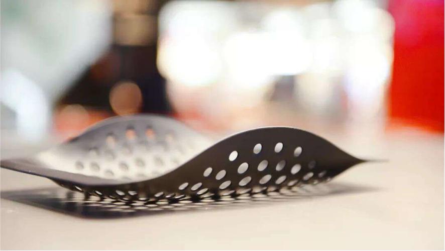 用空瓶子做滑板，盘点伊利、肯德基等15个消费品牌的低碳行为