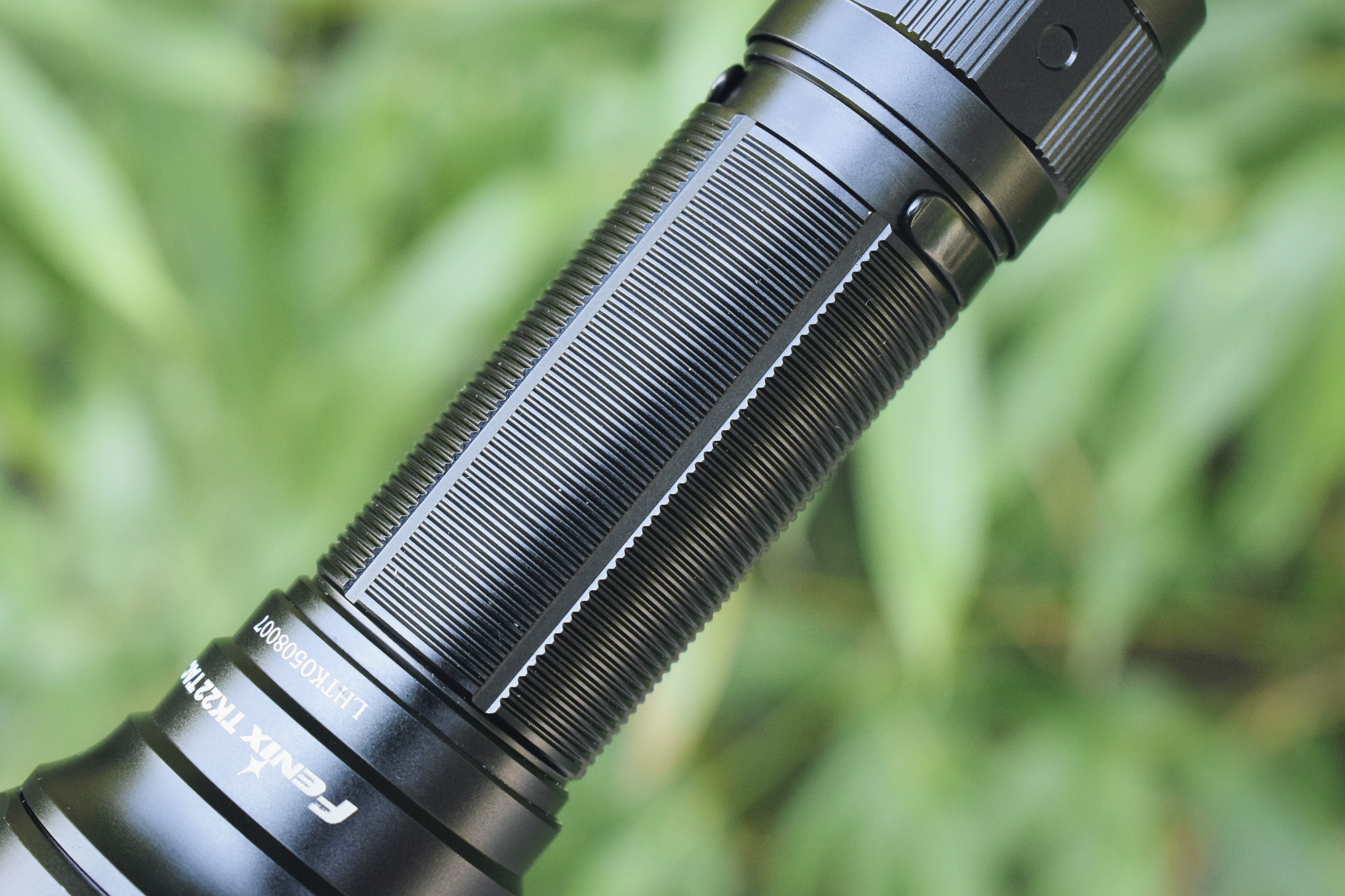 菲尼克斯tk75-2018手电评测,fenix菲尼克斯tk16v2.0战术手电筒