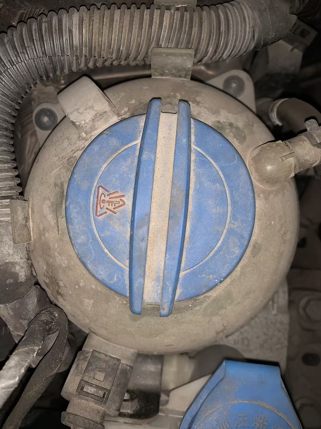 车辆遇水熄火怎么办,当车辆遇到高温时如何处理