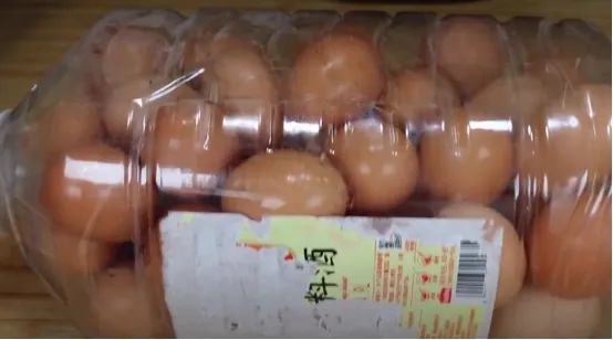 如何把鸡蛋塞到瓶子上,鸡蛋怎么塞到瓶子里