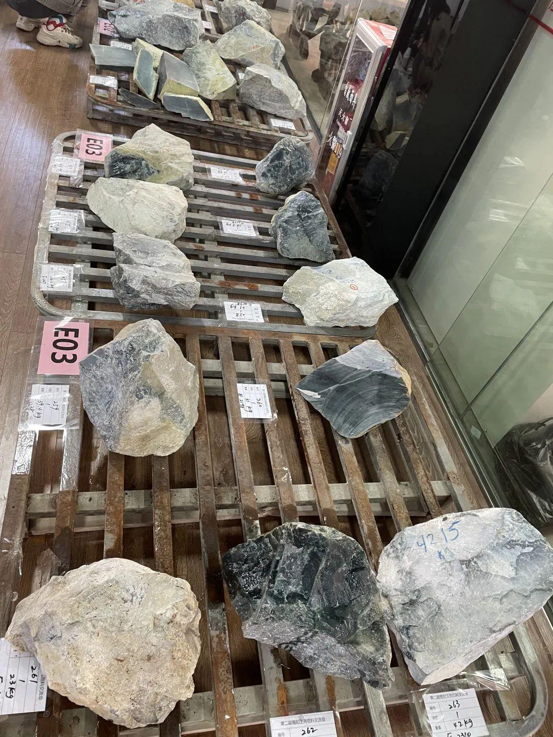 广东揭阳翡翠原石市场,平洲危料翡翠市场现状