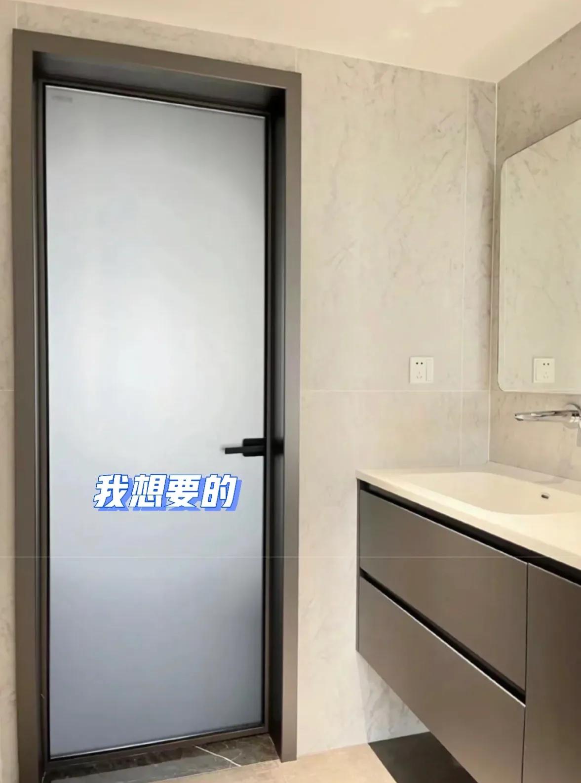 客卫门用实木门还是玻璃门,卫生间门是实木门还是铝合金门好