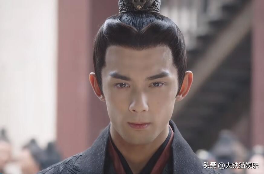 嘴巴不好看的男生可以整好看吗,嘴巴不太好看的男明星